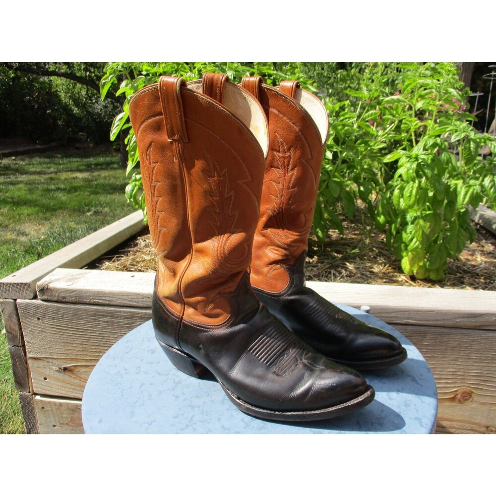 VINTAGE Tony Lama Cowboy Boots Men 9 B Narrow Brown Leather Pointed Toe West USA - Picture 2 of 14